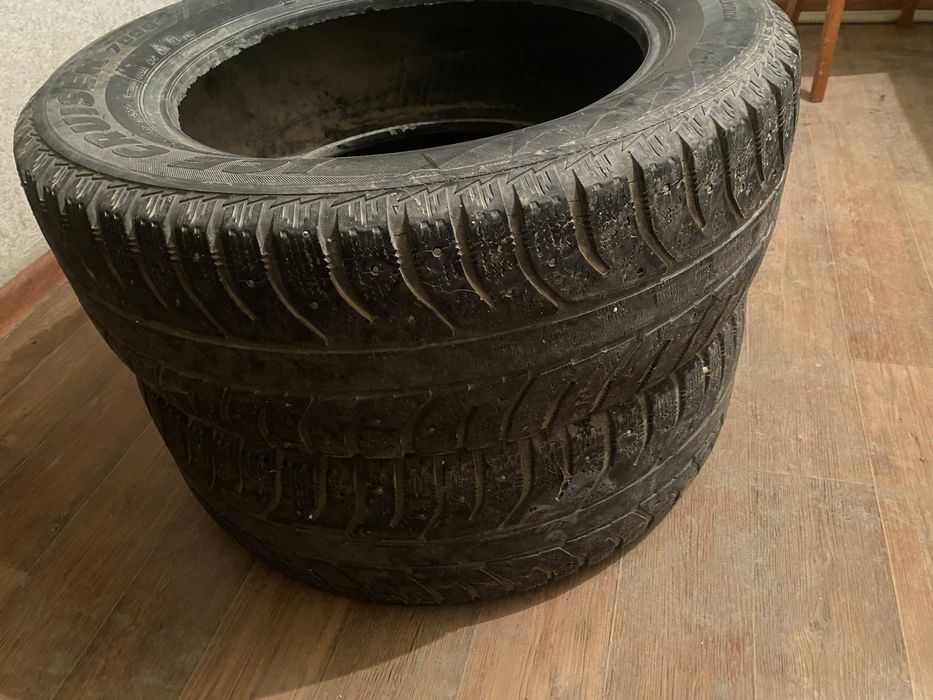 Продается покрышка 17/225/60