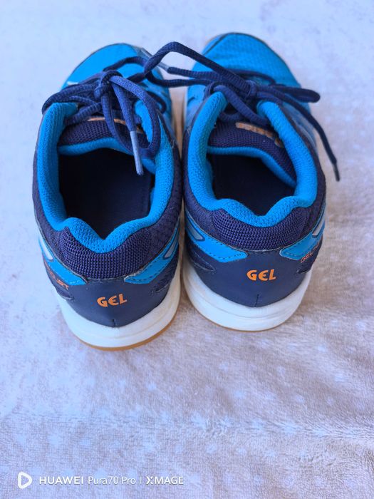 Детски маратонки asics номер 32.5 стелка 20см