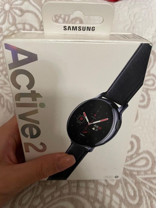 Продается электронные часы