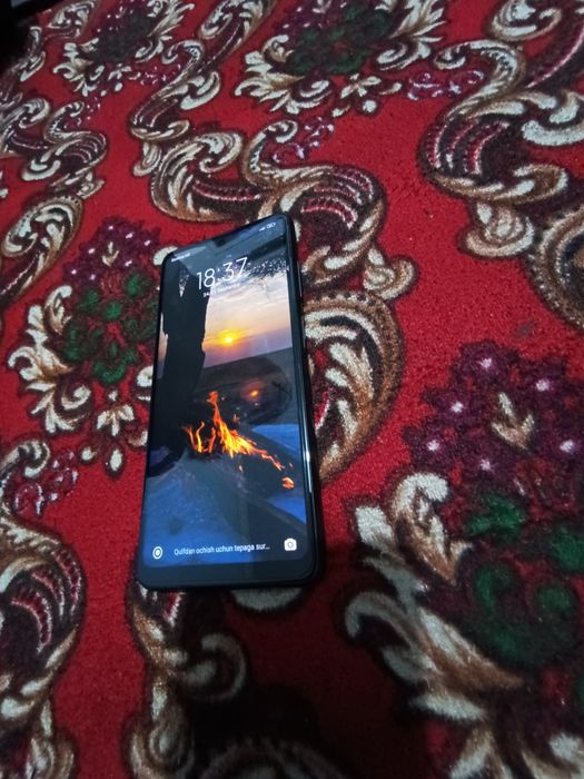 Poco x3 pro 8/256 holati ideal