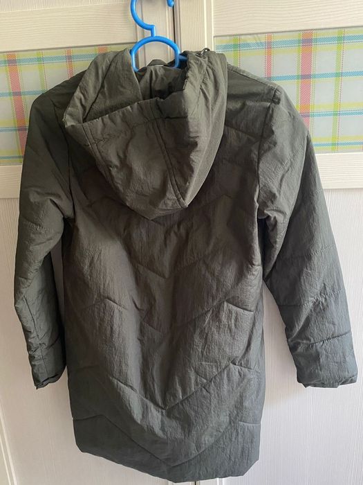 Демисезонная детская  куртка.