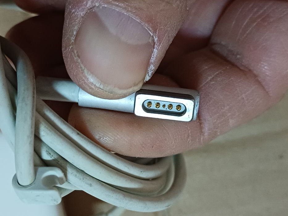 Alimentator Apple 16,5v  3,65A pentru Apple MACBOOK
Este testat

#7