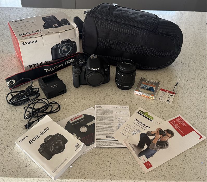 Canon EOS 650D, 18-55mm, пълен комплект + раница