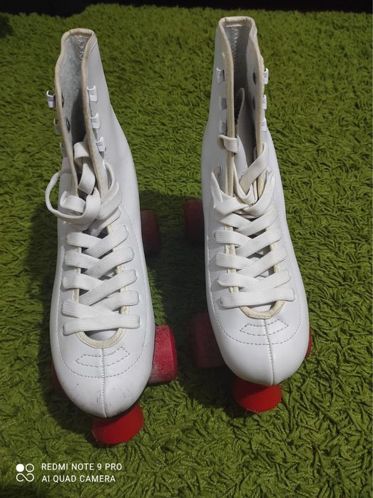 Patine cu rotile marimea 38