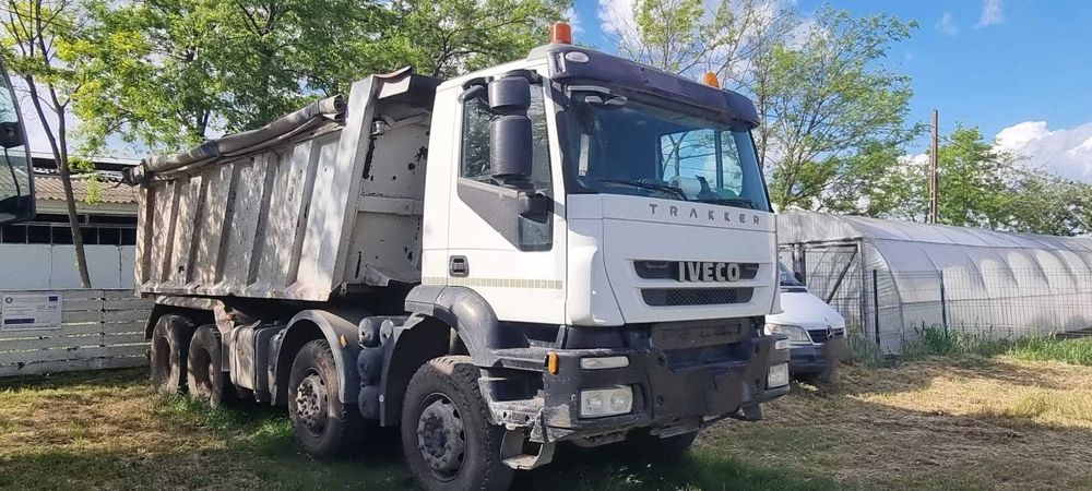 Autobasculanta Iveco