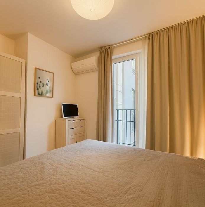 Дава се под наем Двустаен апартамент в Варна, Център - 95 кв.м за 797.64 € - Снимка #4