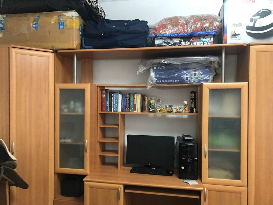 Настенный с кроватью