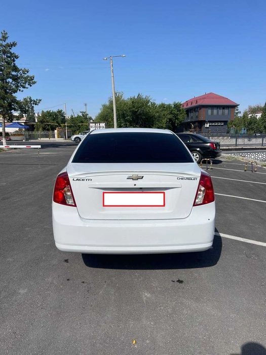 LACCETI 1.8  avtomat