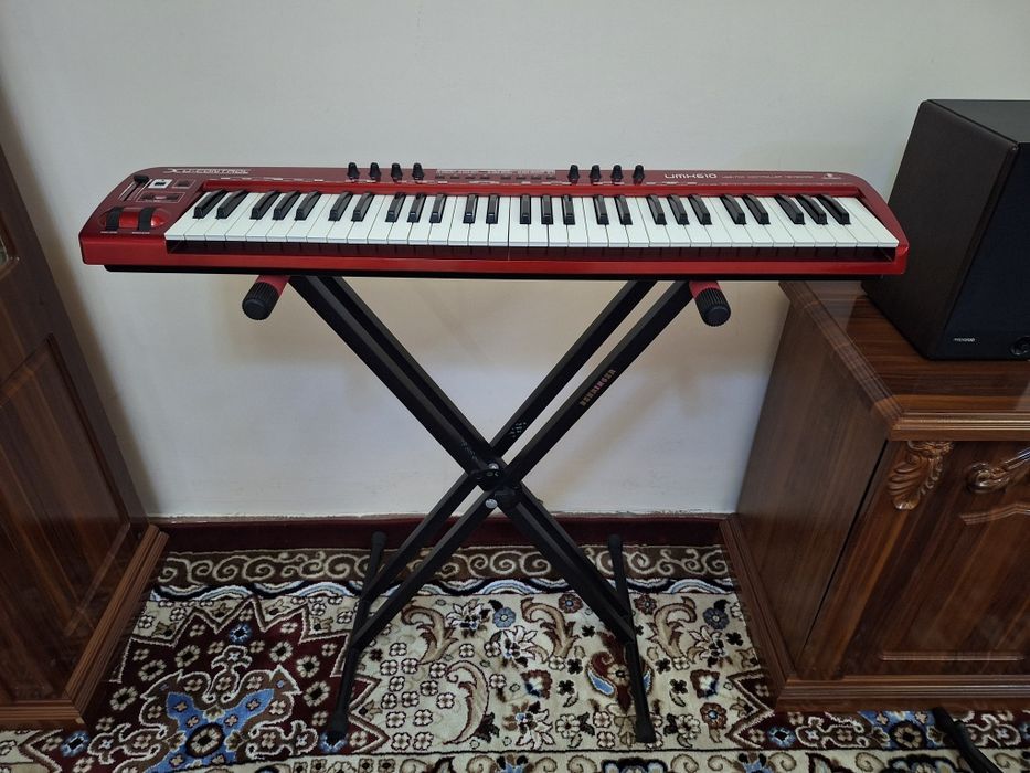 Миди клавиш BEHRINGER