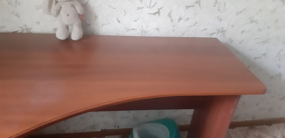 Продам стол для комьютера