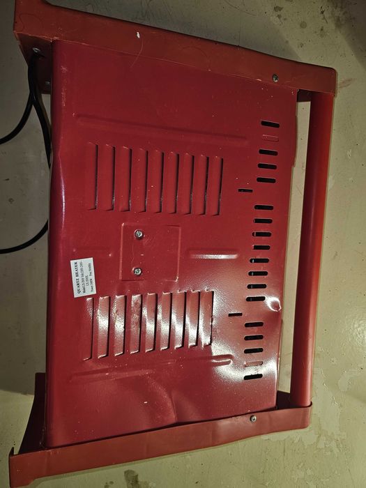 Обогреватель мощный.