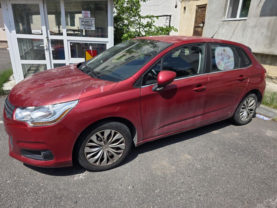 Vând Citroën C4 Hatchback