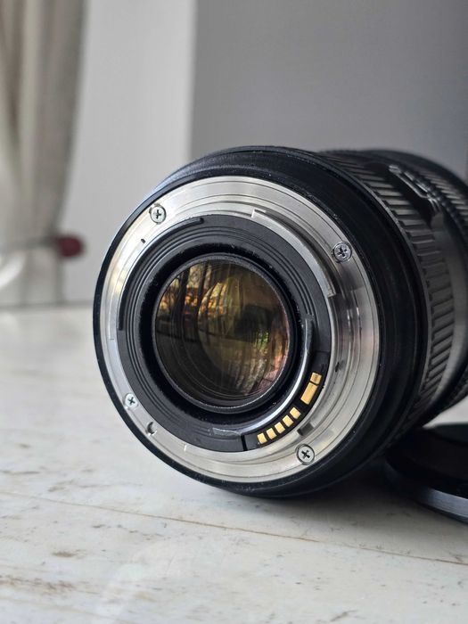 Vand Canon 24-70 f/2.8 var II - stare excelenta