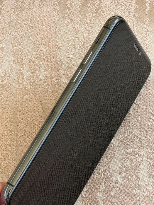 İPhone 11 Pro. Чёрного цвета.