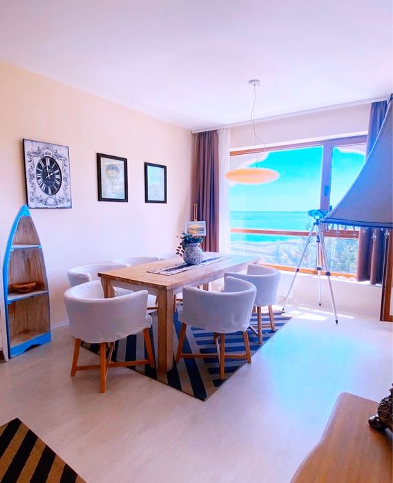 Апартамент под наем в La Mer Residence. Местоположение на брега на морето