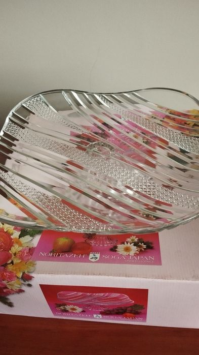 Стеклянная фруктовница