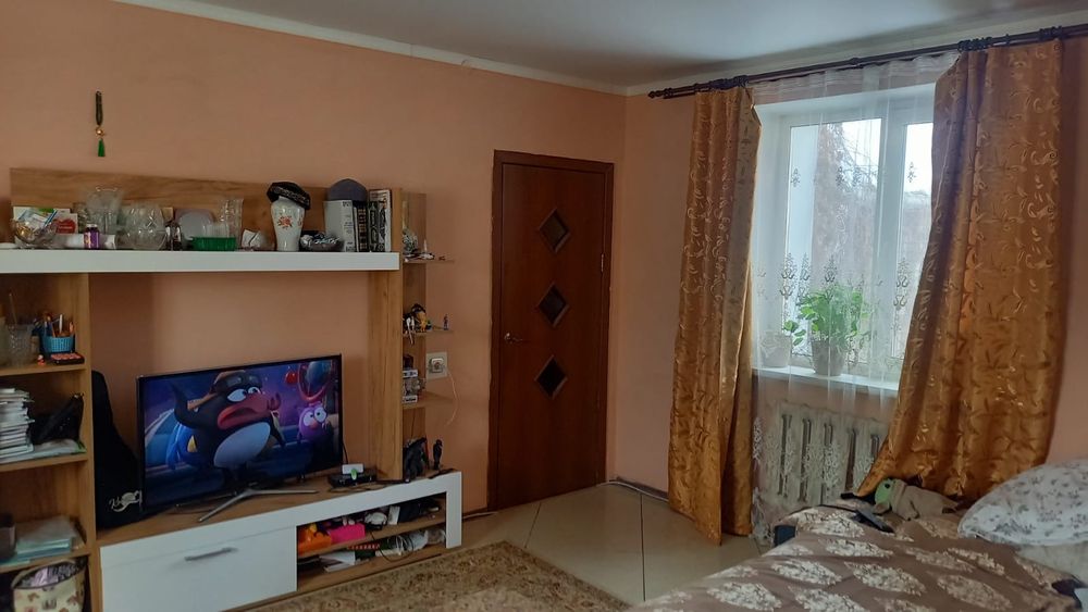 Уютный 3-уровневый дом у берега Иртыша