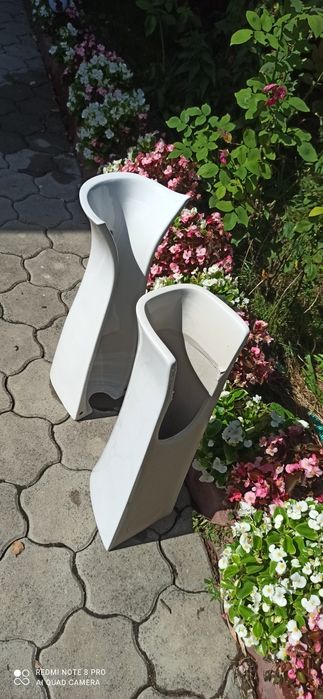 Vând picior (piedestal) baie