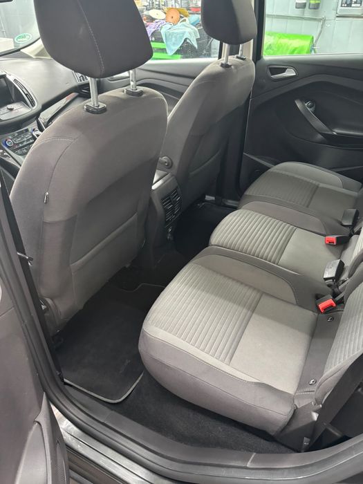 Vând Ford C-MAX 1.5 Benzină, 150 CP, Echipare Titan, Euro 6, 137.520 km