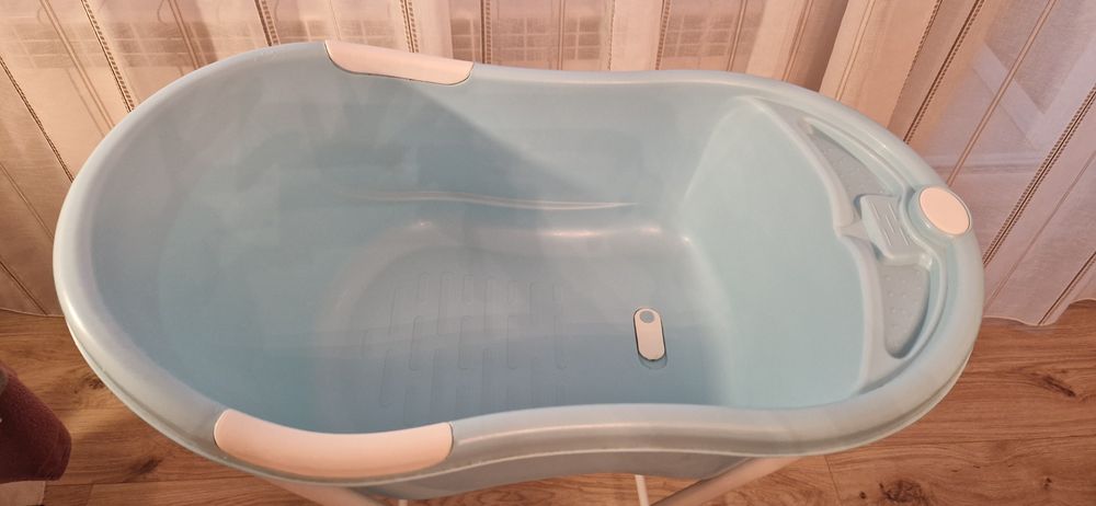 Бебешка вана+стойка мони