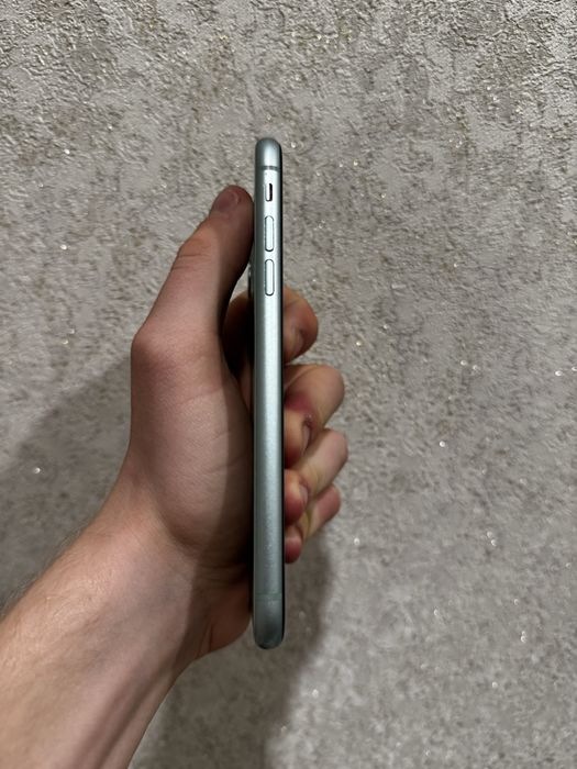 Iphone 11 в хорошем состоянии