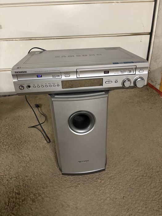 Samsung Домашно кино модел DVD-CM500