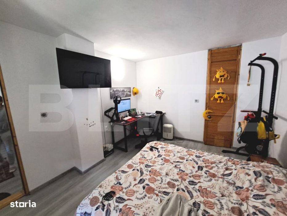 Casa spatioasa cu livada, teren de 1.690 mp si panouri fotovoltaic,  S