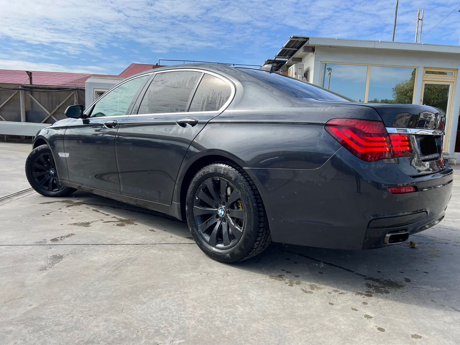 BMW 7 Series 2012 — imagine 4
