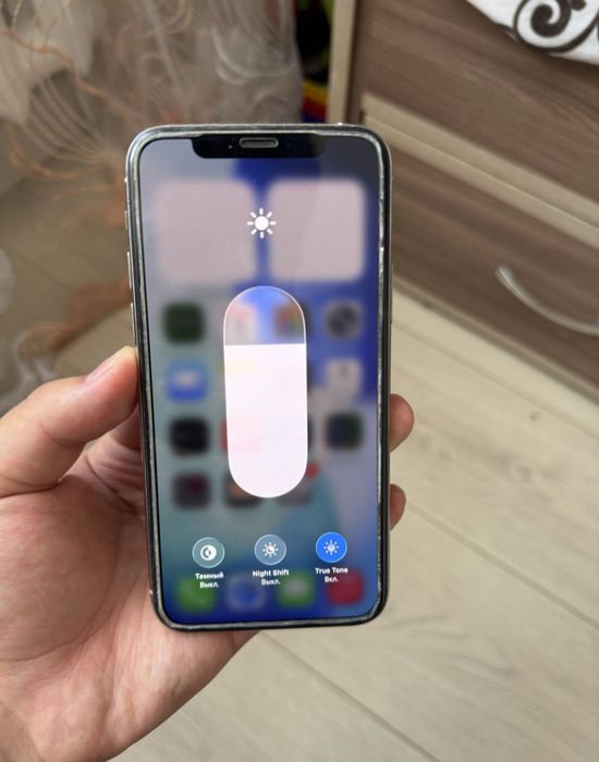 iPhone 11 pro . 10 / 10