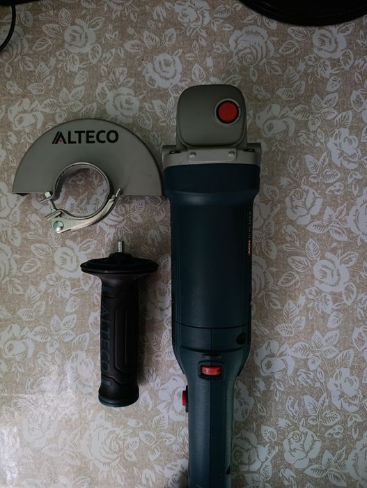 Продам новую шлифмашику ALTECO AGH 1100. Всё в комплекте.