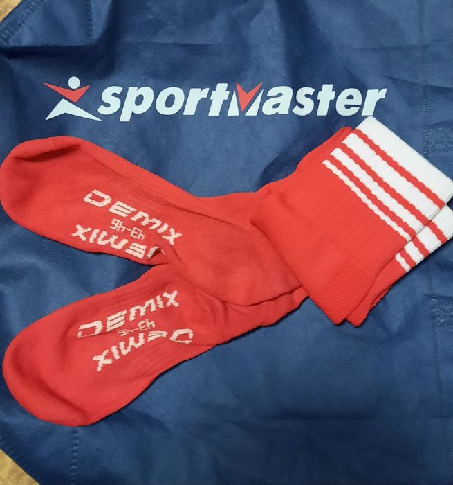 Бутсы, щитки, гетры, футбольная форма