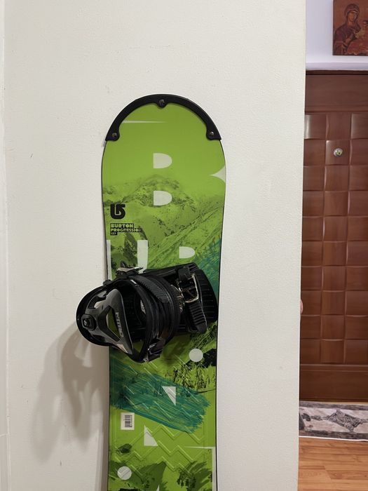 Placa snowboard 137 cm burton cu legaturi