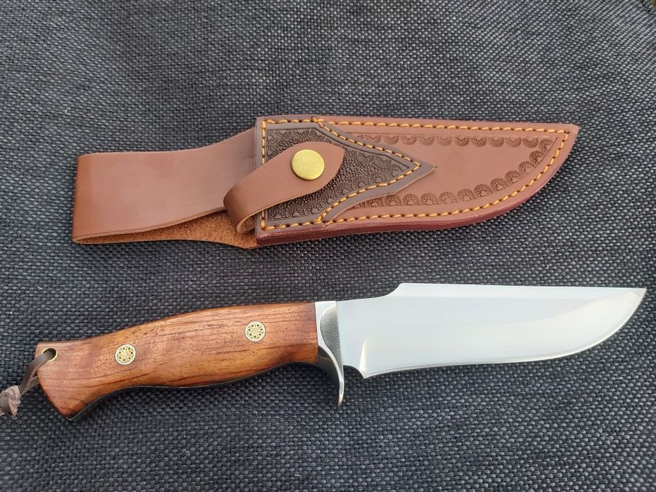 Висококачествен ръчно изработен нож с кожена кания,LN411