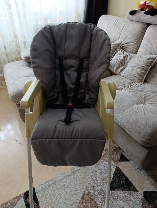 Детский стульчик для кормления