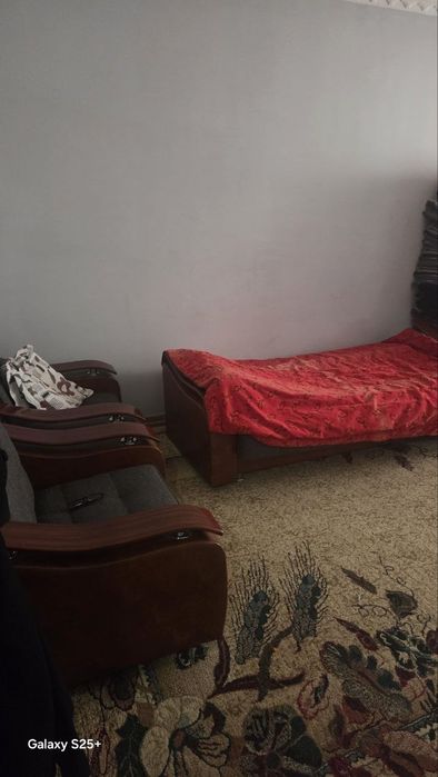 Сдаётся 2х ком кв в чирчике 3 этаж в аранче ваений гарадок