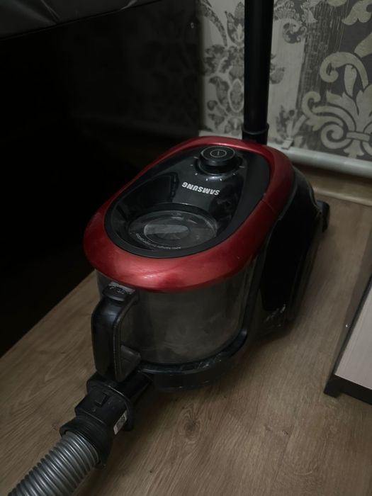 Пылесос LG в отличном состоянии
