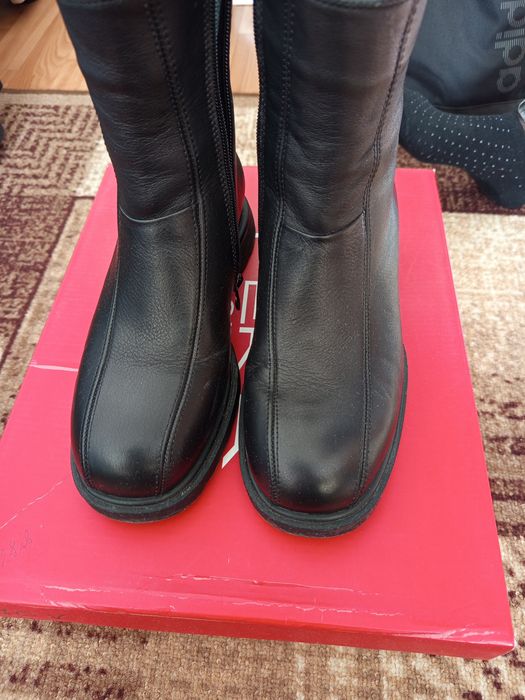 Черни боти от естествена кожа