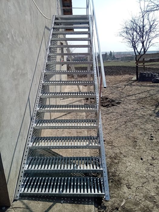 Scări zincate profesionale