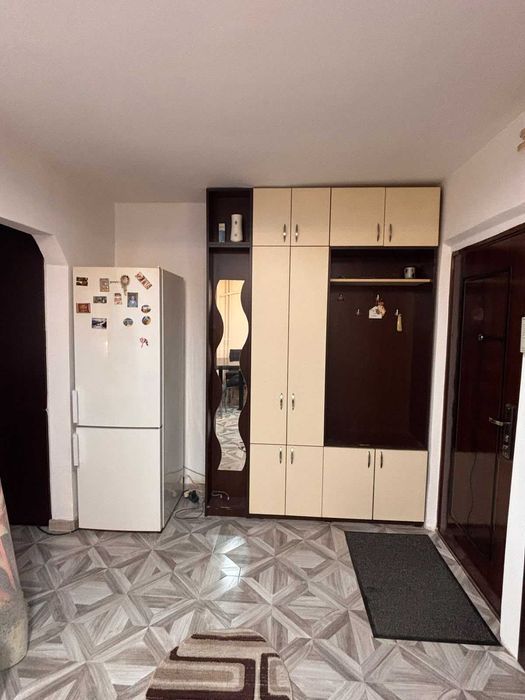 Închiriez apartament decomandat 2 camere decomandat Craiovita Noua