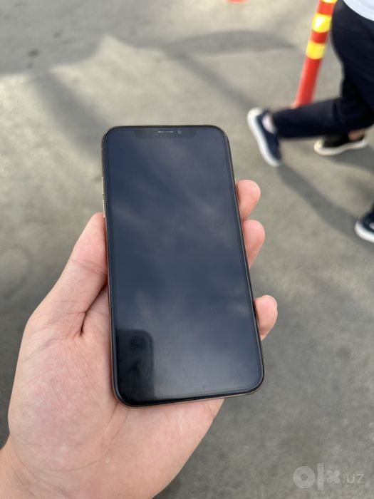 Iphone xs 256gb sotiladi