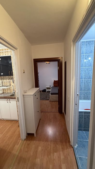 Inchiriez garsoniera