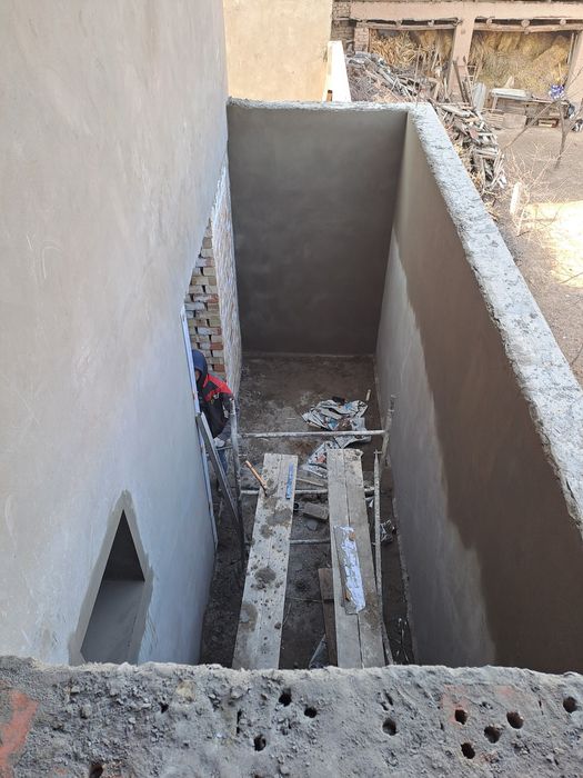 Кибрайский р-н!Про-ся 3-соток евродом каробка 7-комнат+подвал имеется