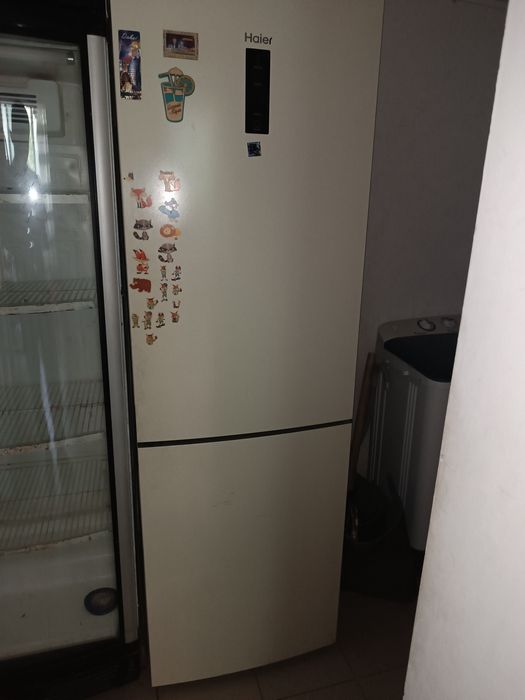 Продам холодильник Haier C2F636CCRG