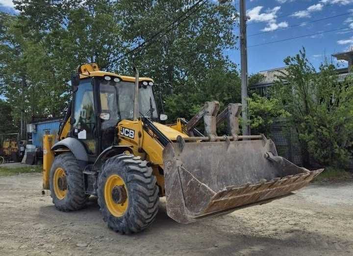 Buldoexcavator JCB 3CX an 2013, AC, cupa multifunctionala, stare perfecta