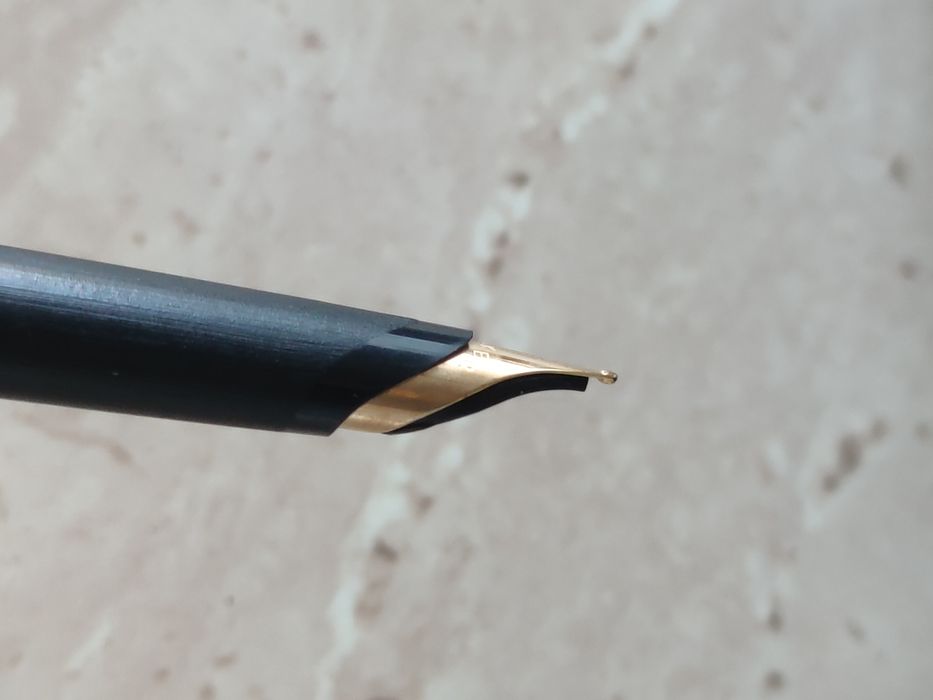 Stilou Vintage Parker 15 Matte Black GT (Fabricat în Anglia, 1984)