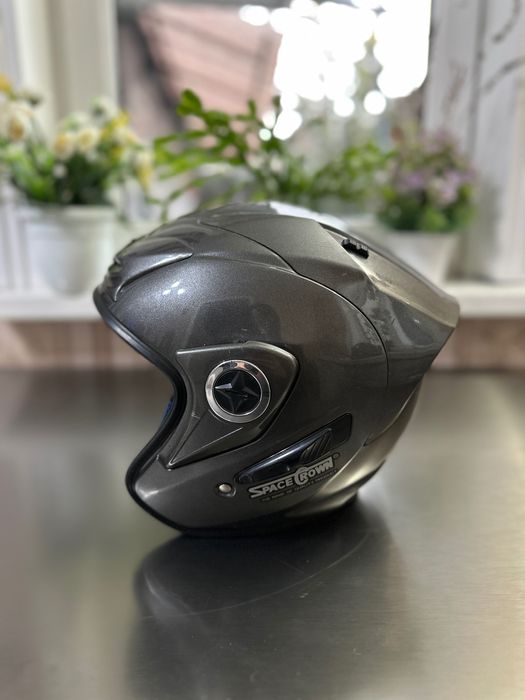 Продаются мотошлемы