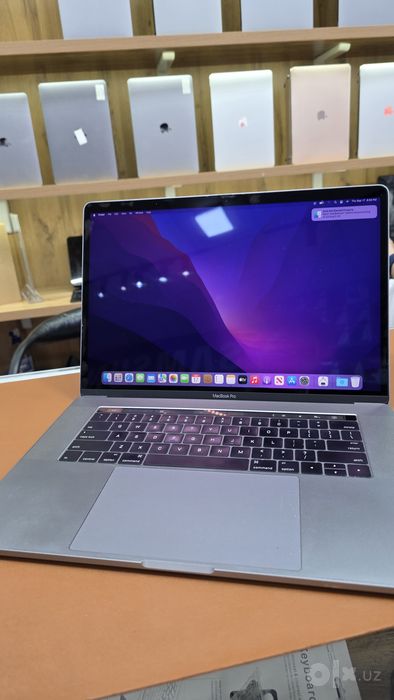 MacBook Pro 15 inch 1 TB SSD RAM 16 gb