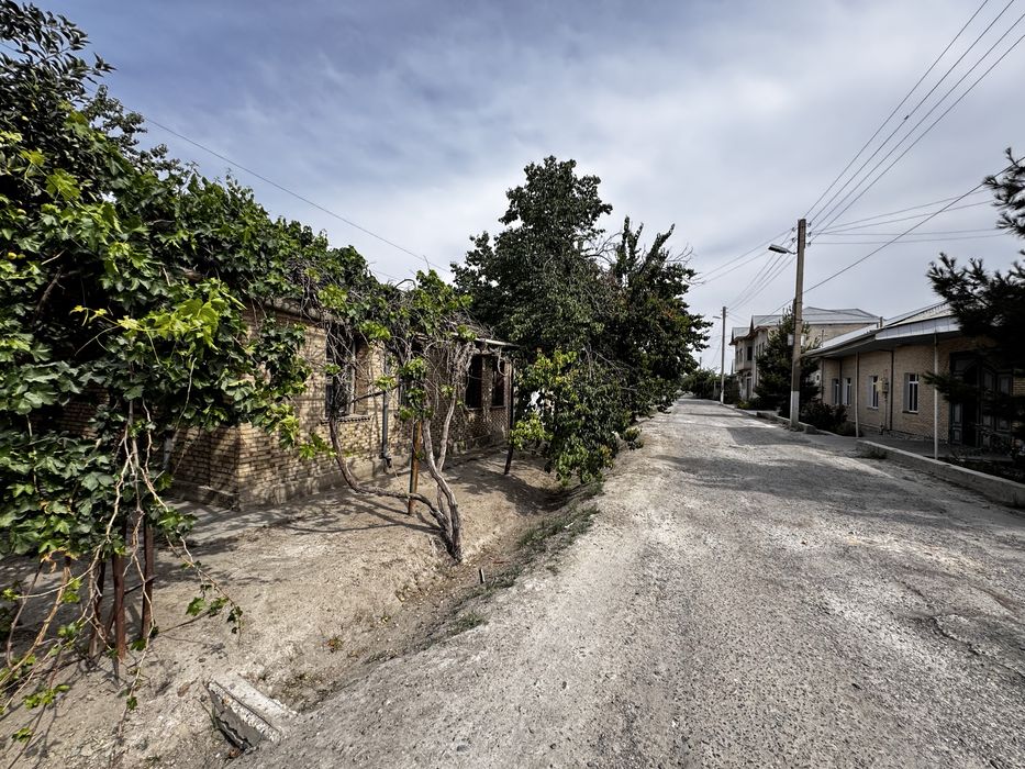 Buxoro tuman galaosiyo shaharda 6.7sotoq uchastka sotiladi