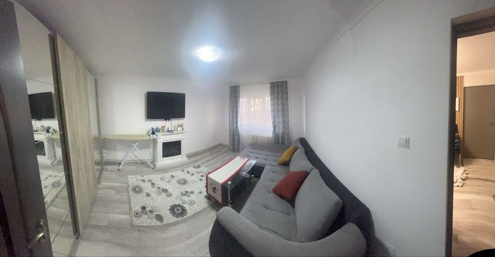 Vand apartament 3 camere zona Marasti