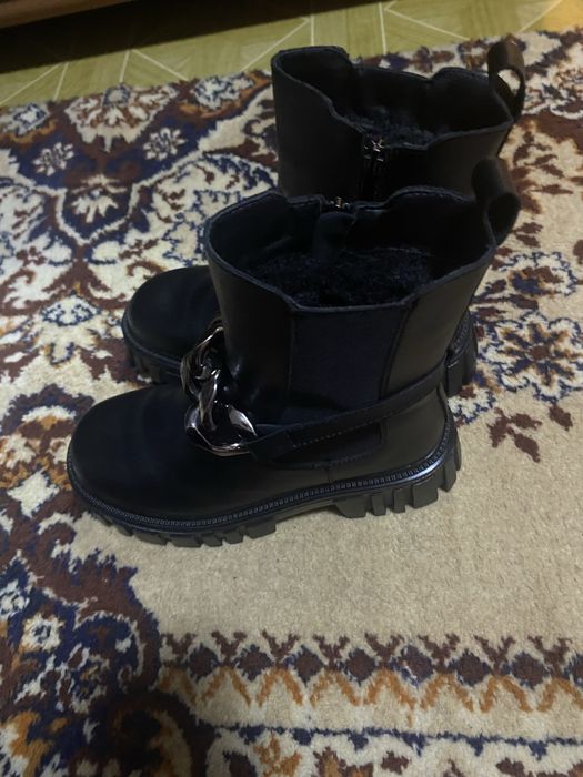 Продам обувь зимнюю